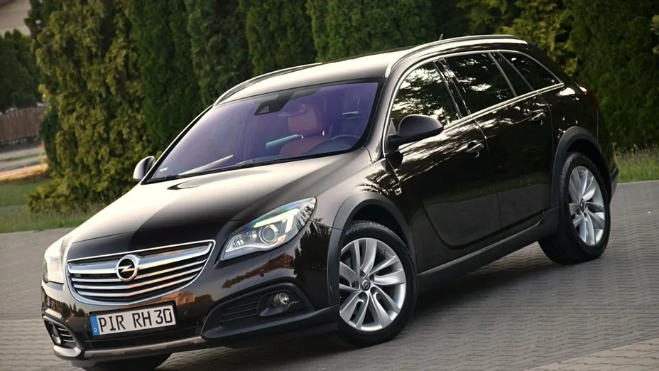 OPEL Insignia -