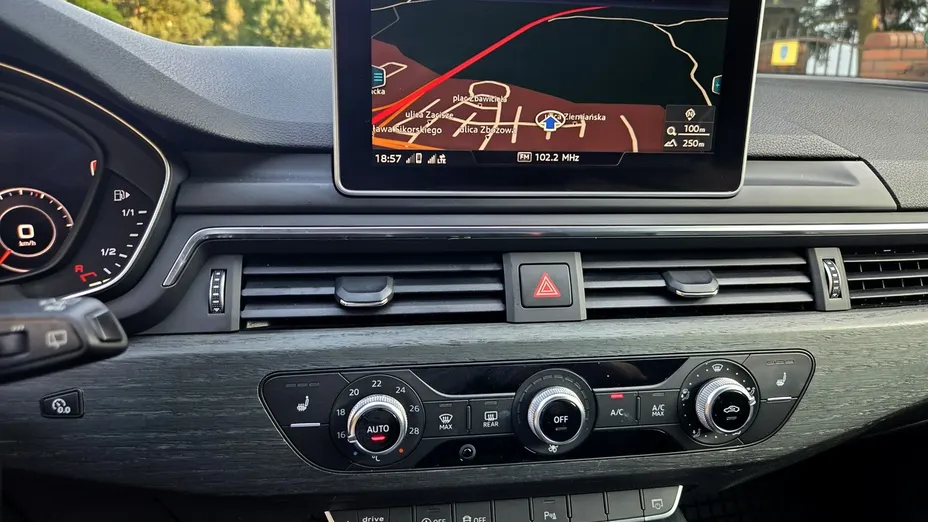 AUDI A4 -