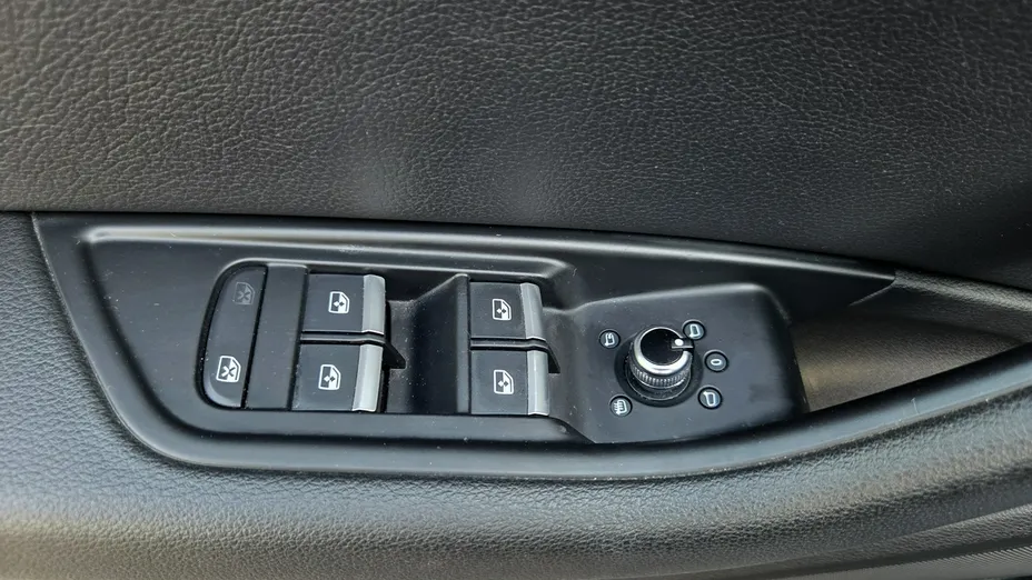 AUDI A4 -