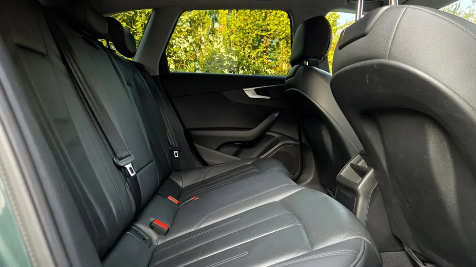 AUDI A4 -