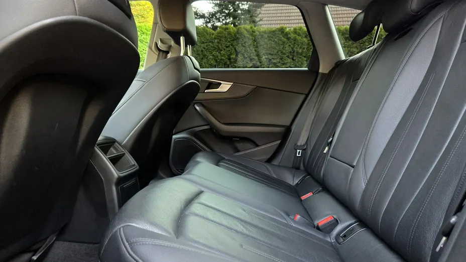 AUDI A4 -