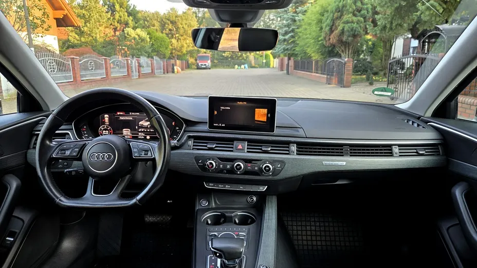 AUDI A4 -