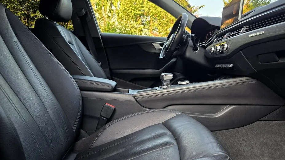 AUDI A4 -