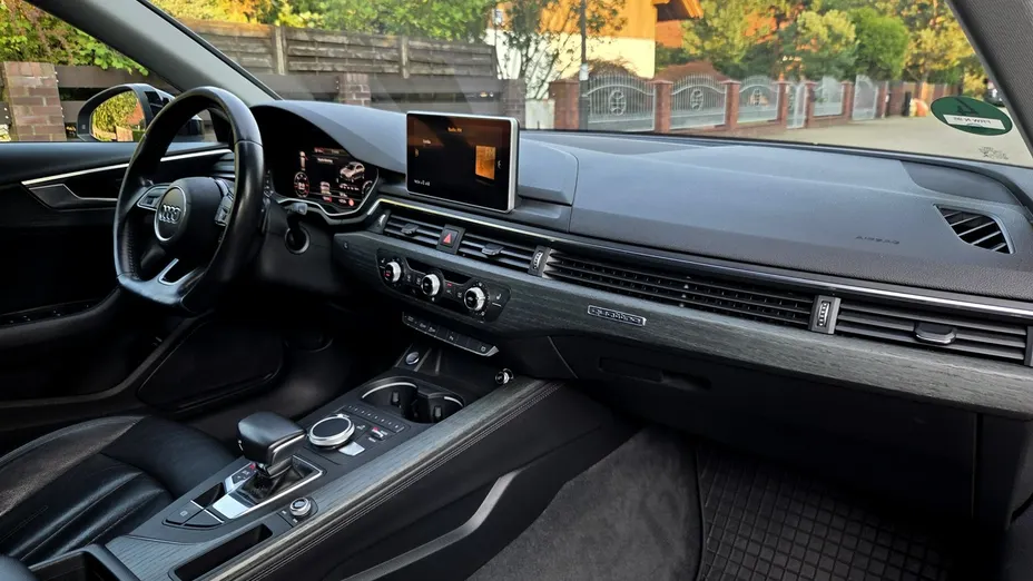 AUDI A4 -