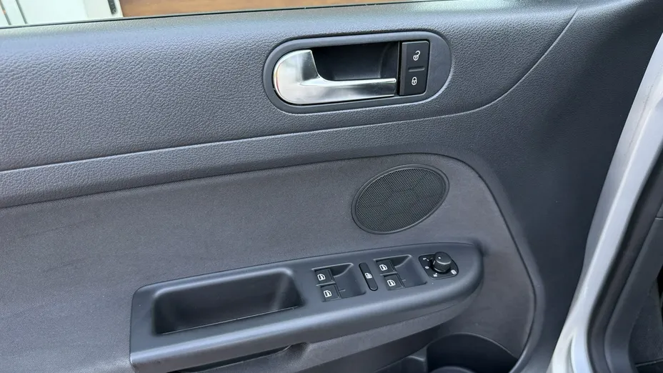 VOLKSWAGEN Golf Plus -