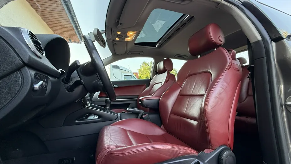 AUDI A3 -