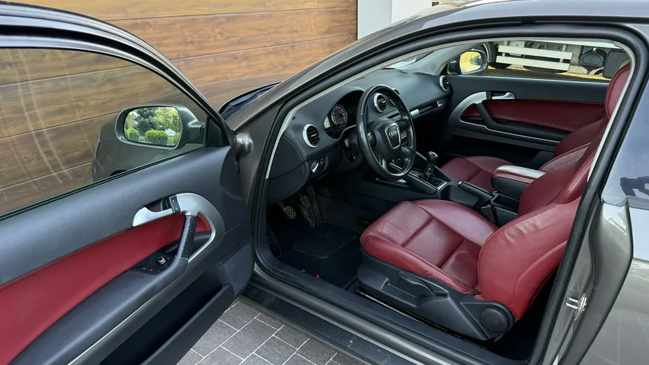 AUDI A3 -
