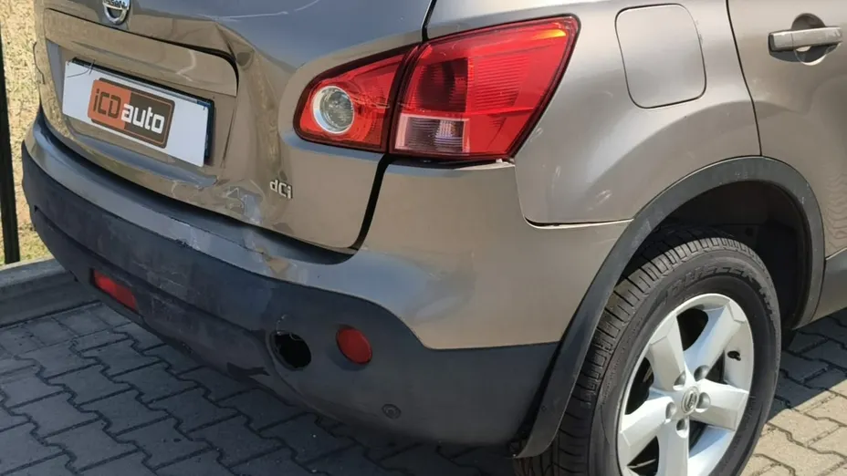NISSAN Qashqai -