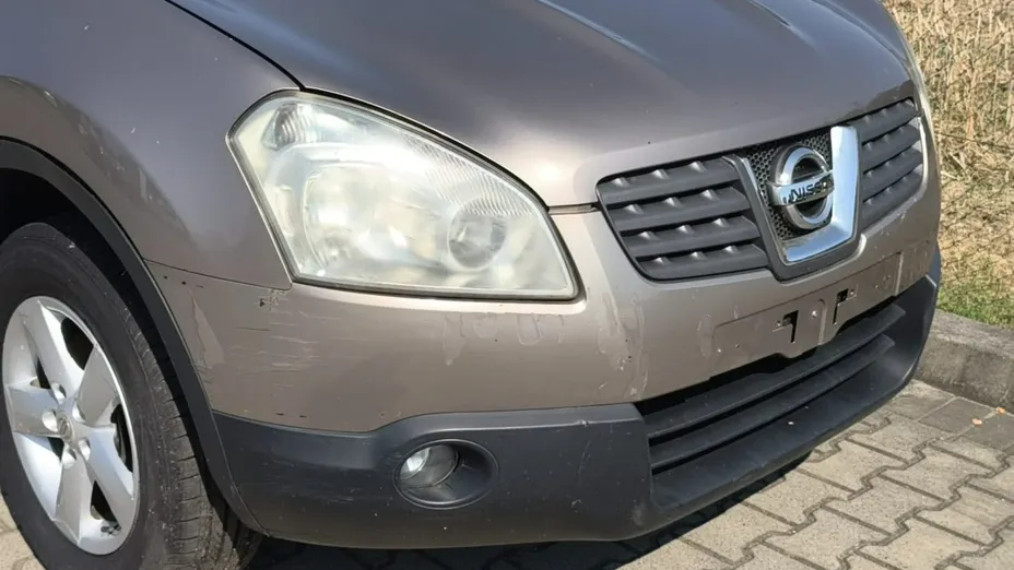 NISSAN Qashqai -