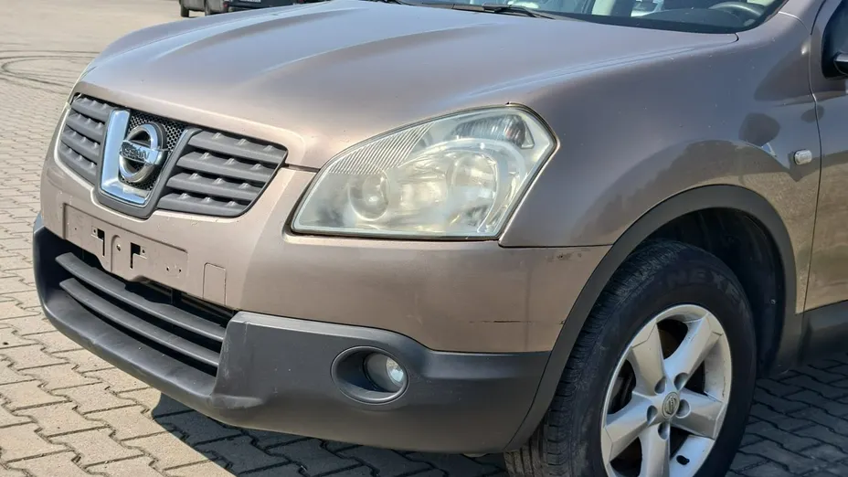 NISSAN Qashqai -