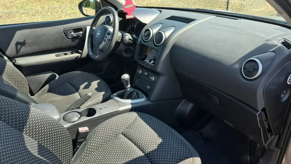 NISSAN Qashqai -