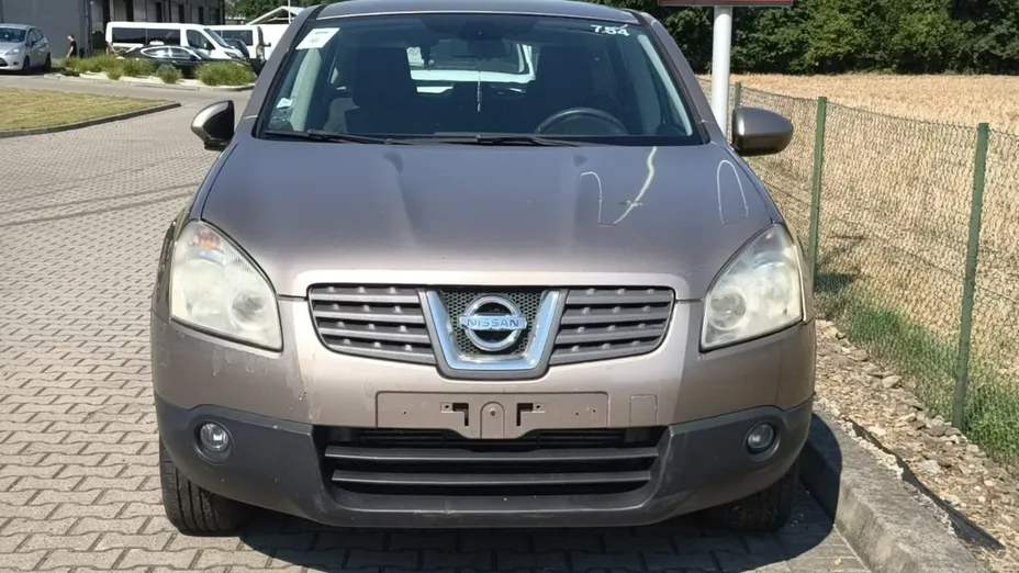 NISSAN Qashqai -