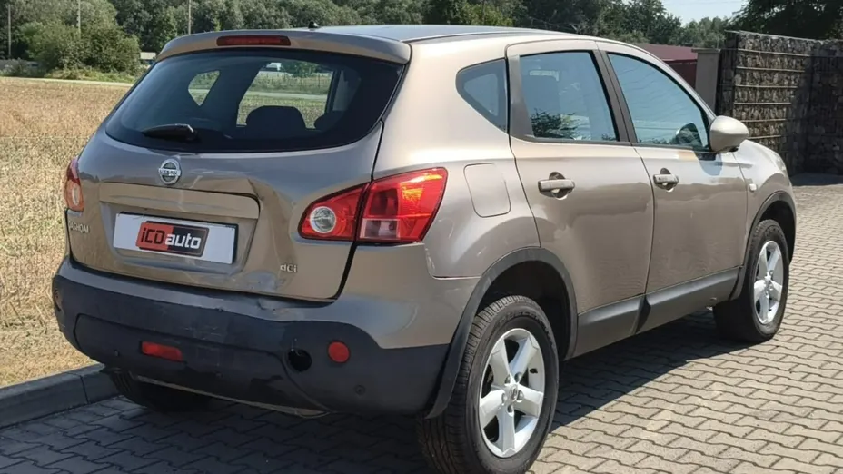 NISSAN Qashqai -