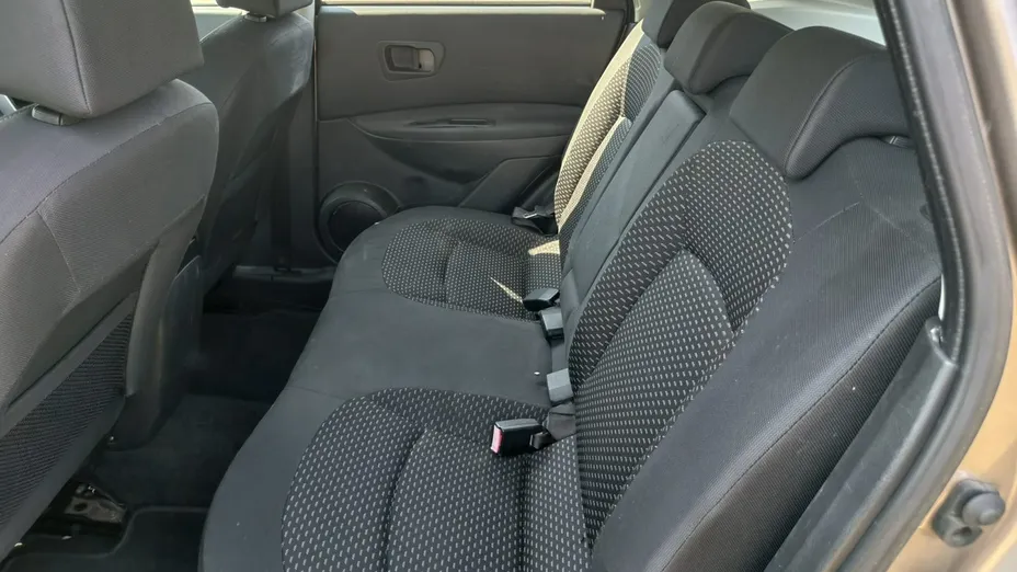 NISSAN Qashqai -