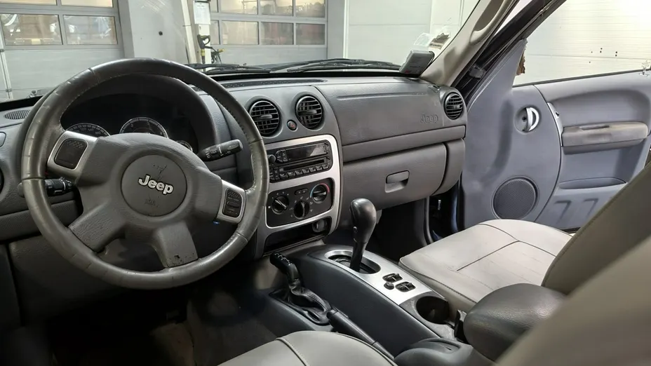 JEEP Cherokee -