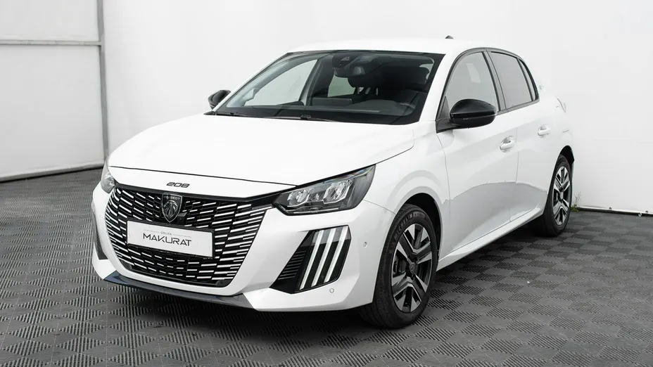 PEUGEOT 208 -