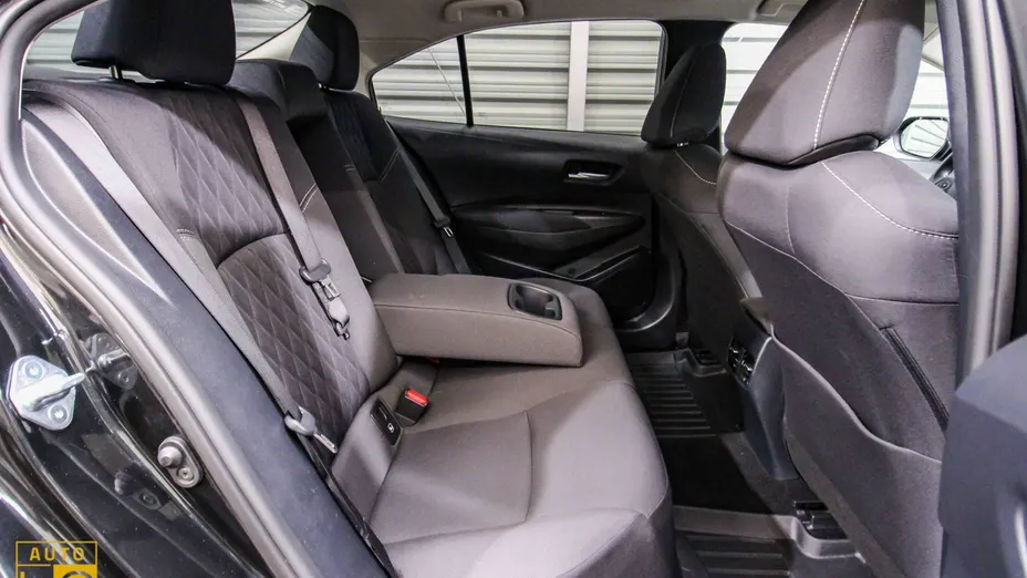 TOYOTA Corolla -