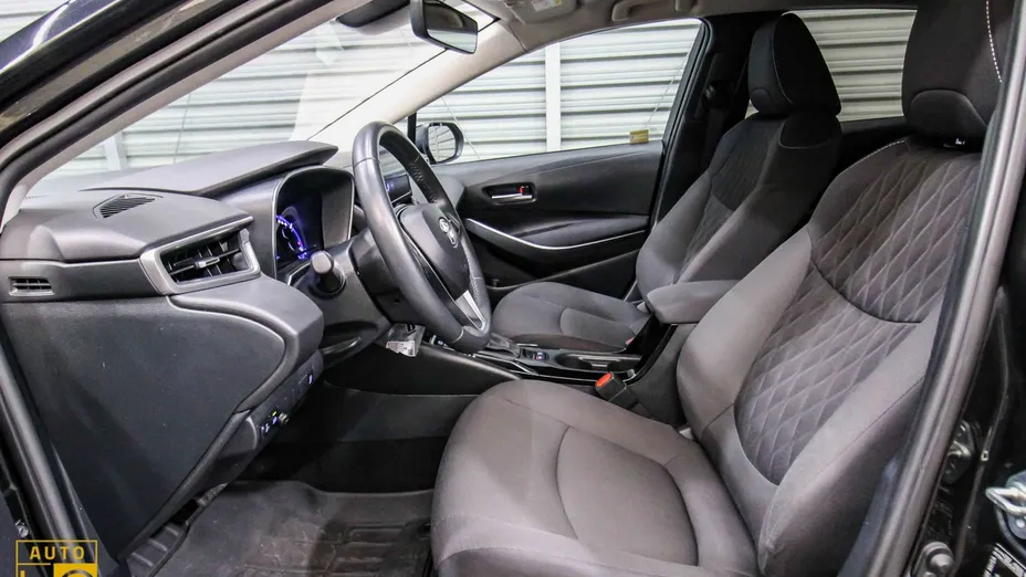 TOYOTA Corolla -