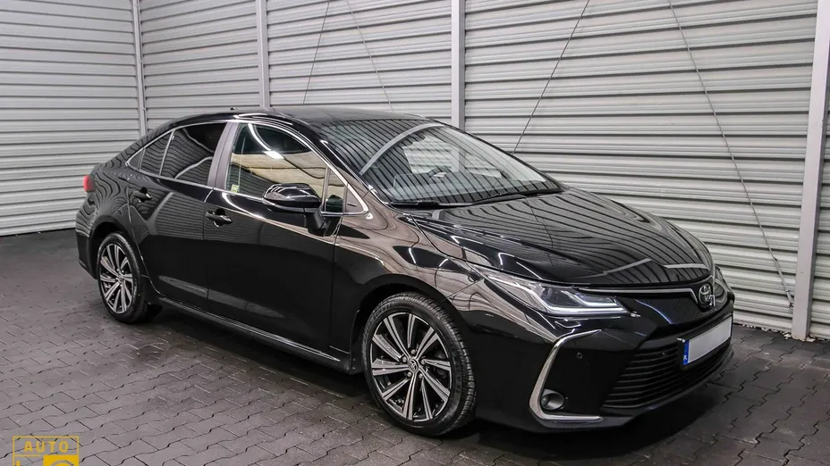 TOYOTA Corolla -