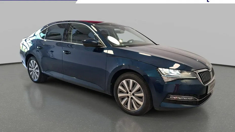 SKODA Superb -