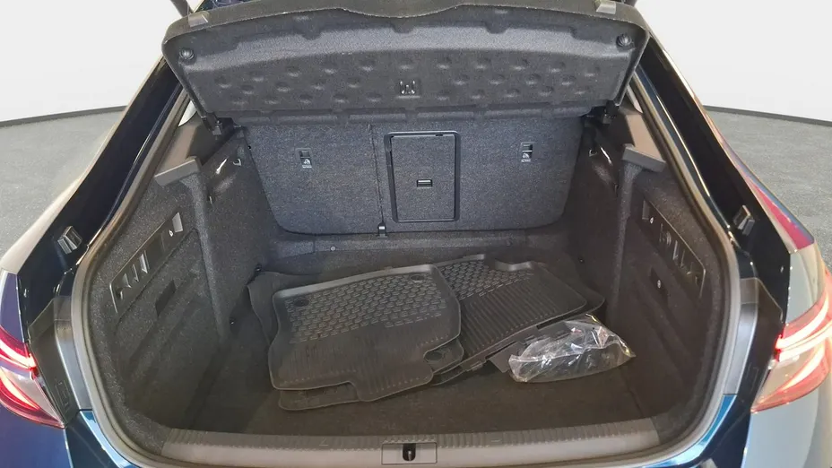 SKODA Superb -