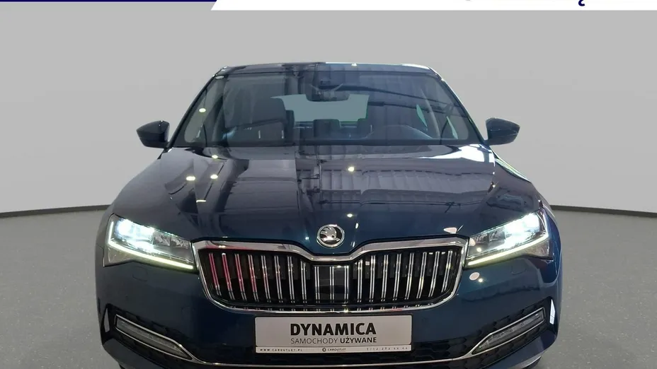 SKODA Superb -