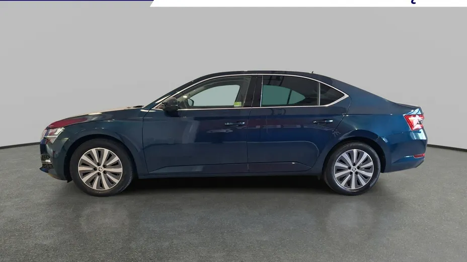 SKODA Superb -