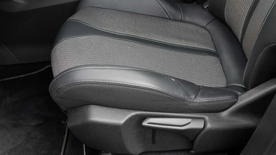 PEUGEOT 3008 -