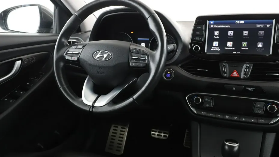 HYUNDAI i30 -