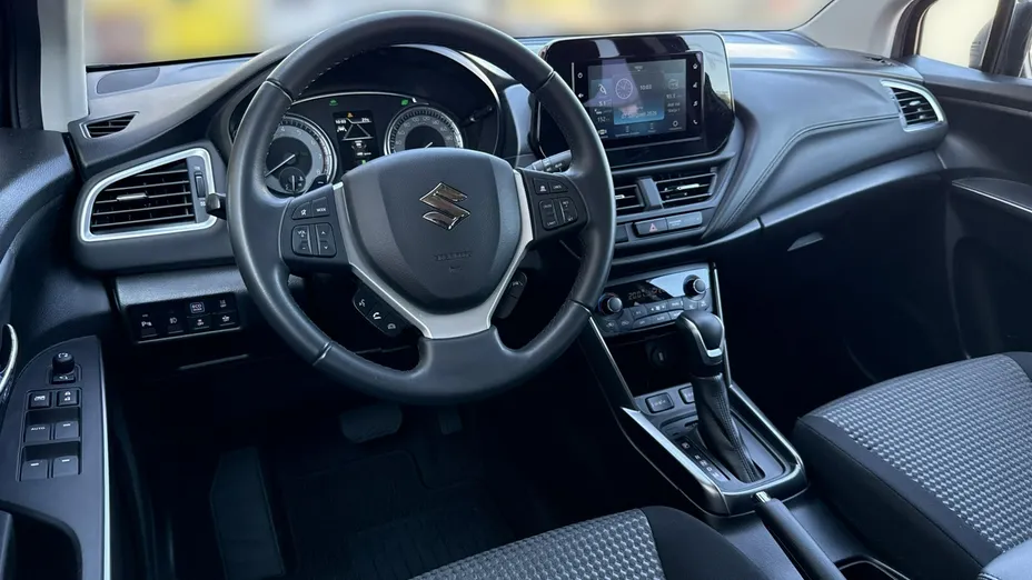 SUZUKI S-Cross -