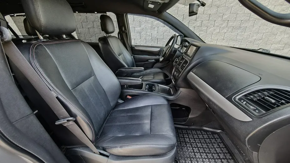 DODGE Grand Caravan -