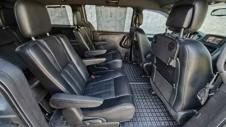 DODGE Grand Caravan -