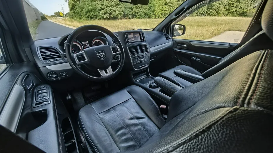 DODGE Grand Caravan -