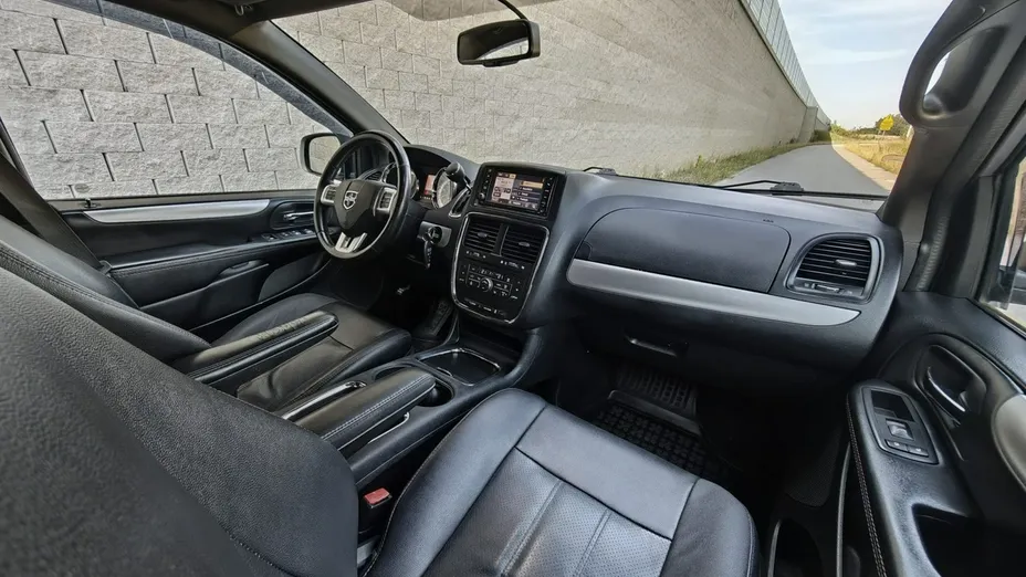 DODGE Grand Caravan -