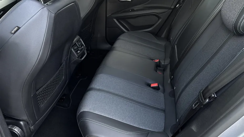 PEUGEOT 3008 3008 1.2 PureTech Allure Pack S&S EAT8