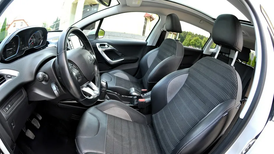 PEUGEOT 2008 -