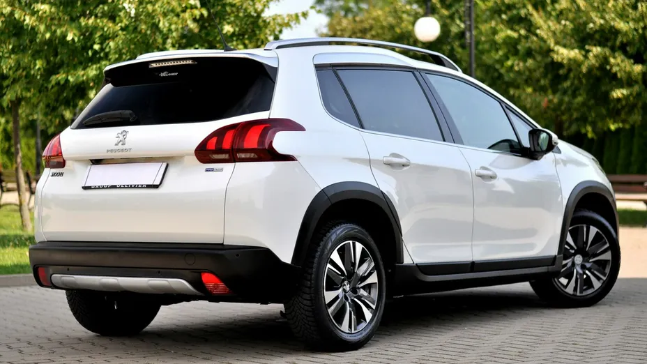 PEUGEOT 2008 -