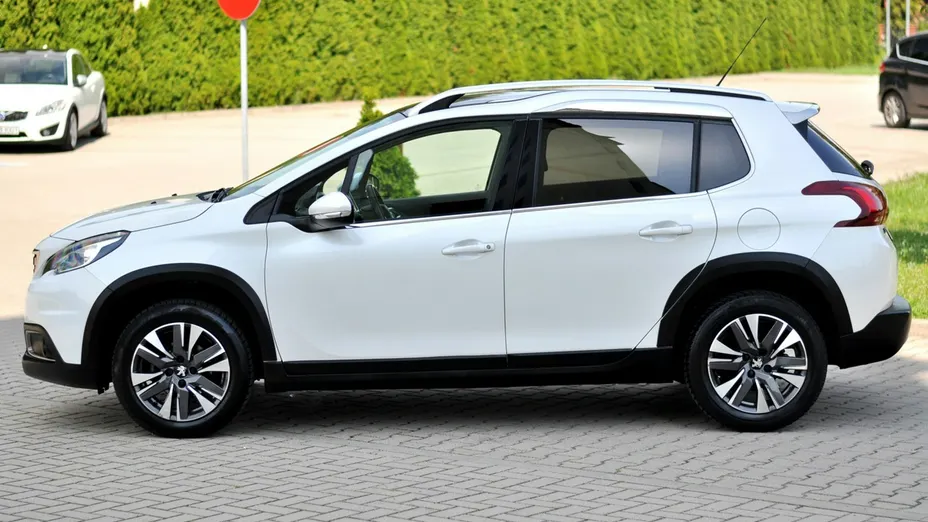 PEUGEOT 2008 -