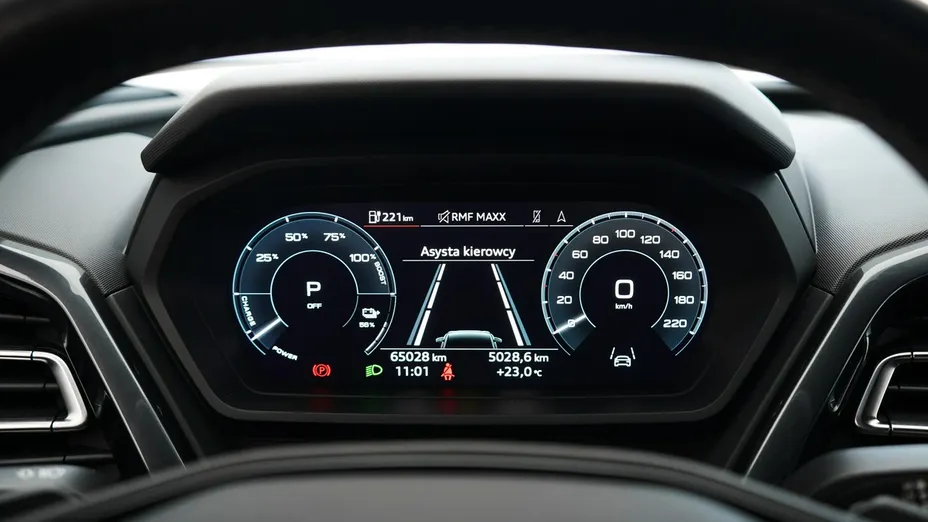 AUDI Q4 Sportback e-tron -