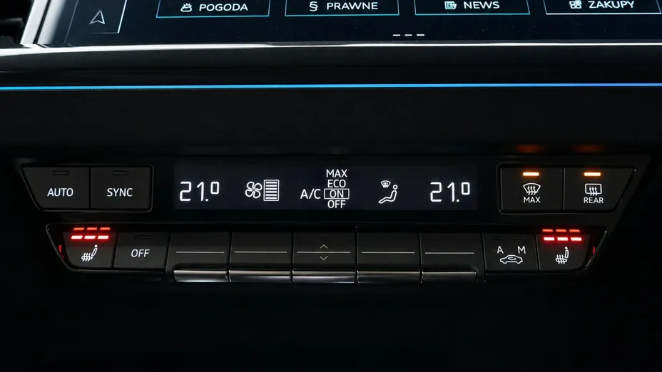 AUDI Q4 Sportback e-tron -