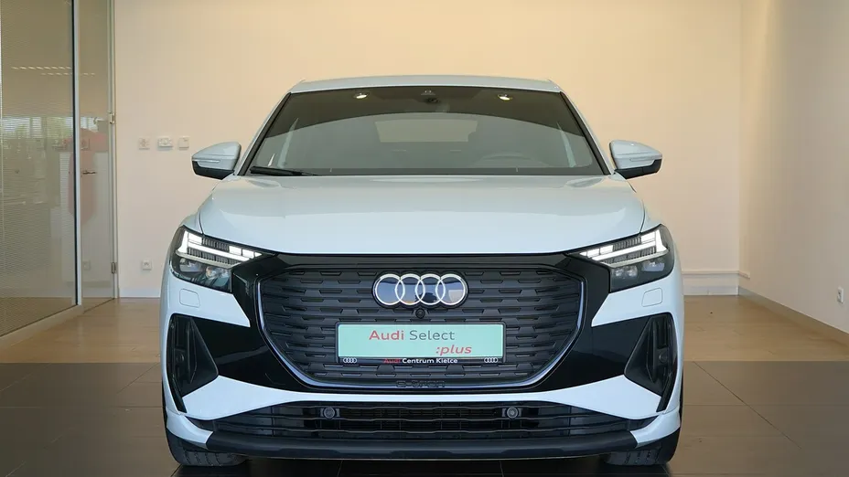 AUDI Q4 Sportback e-tron -