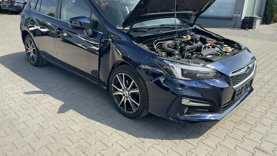 SUBARU Impreza -