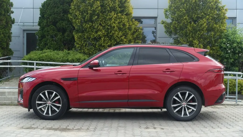 JAGUAR F-Pace -