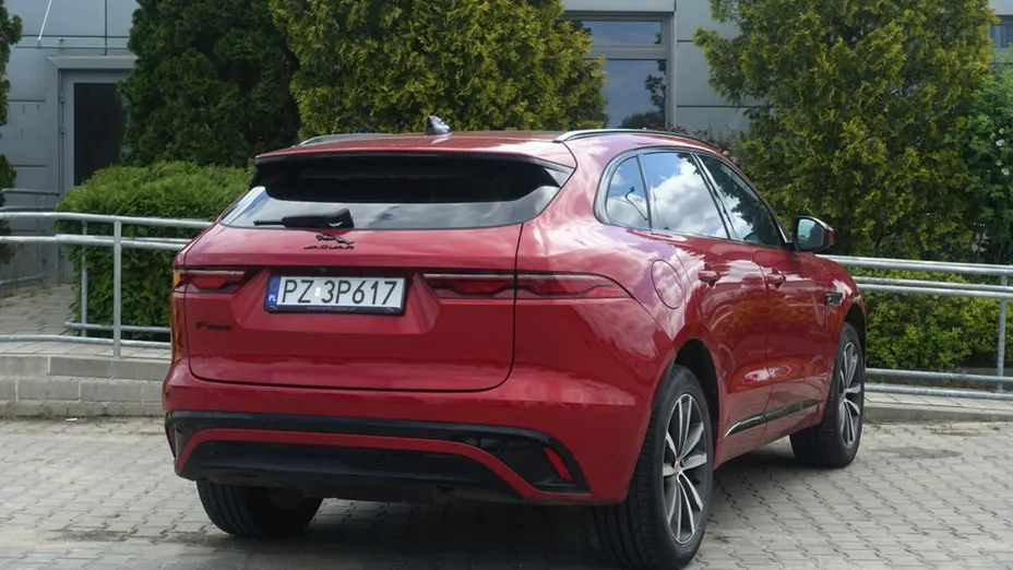 JAGUAR F-Pace -