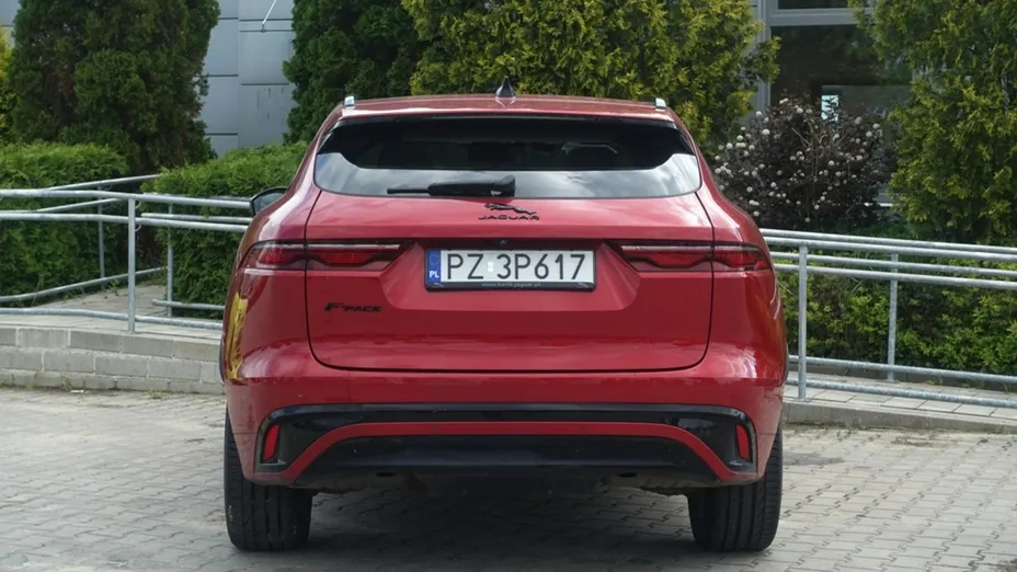 JAGUAR F-Pace -