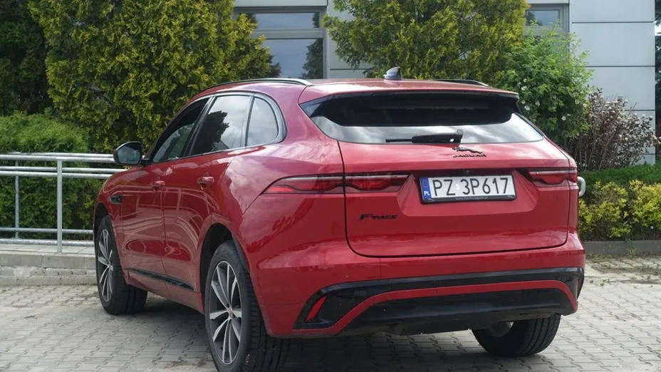 JAGUAR F-Pace -