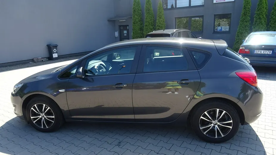 OPEL Astra -