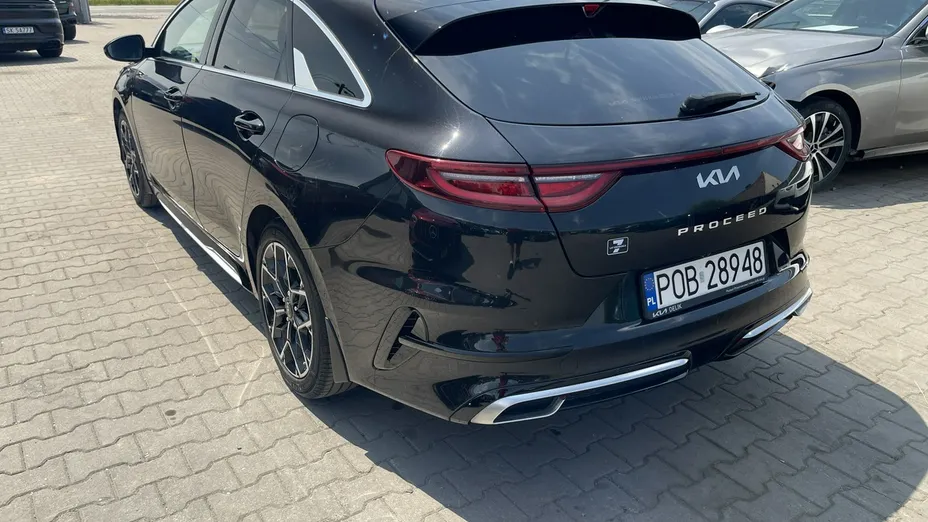 KIA ProCeed -