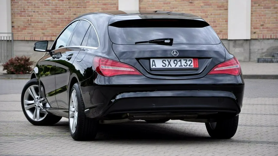MERCEDES-BENZ CLA -