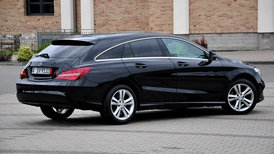 MERCEDES-BENZ CLA -